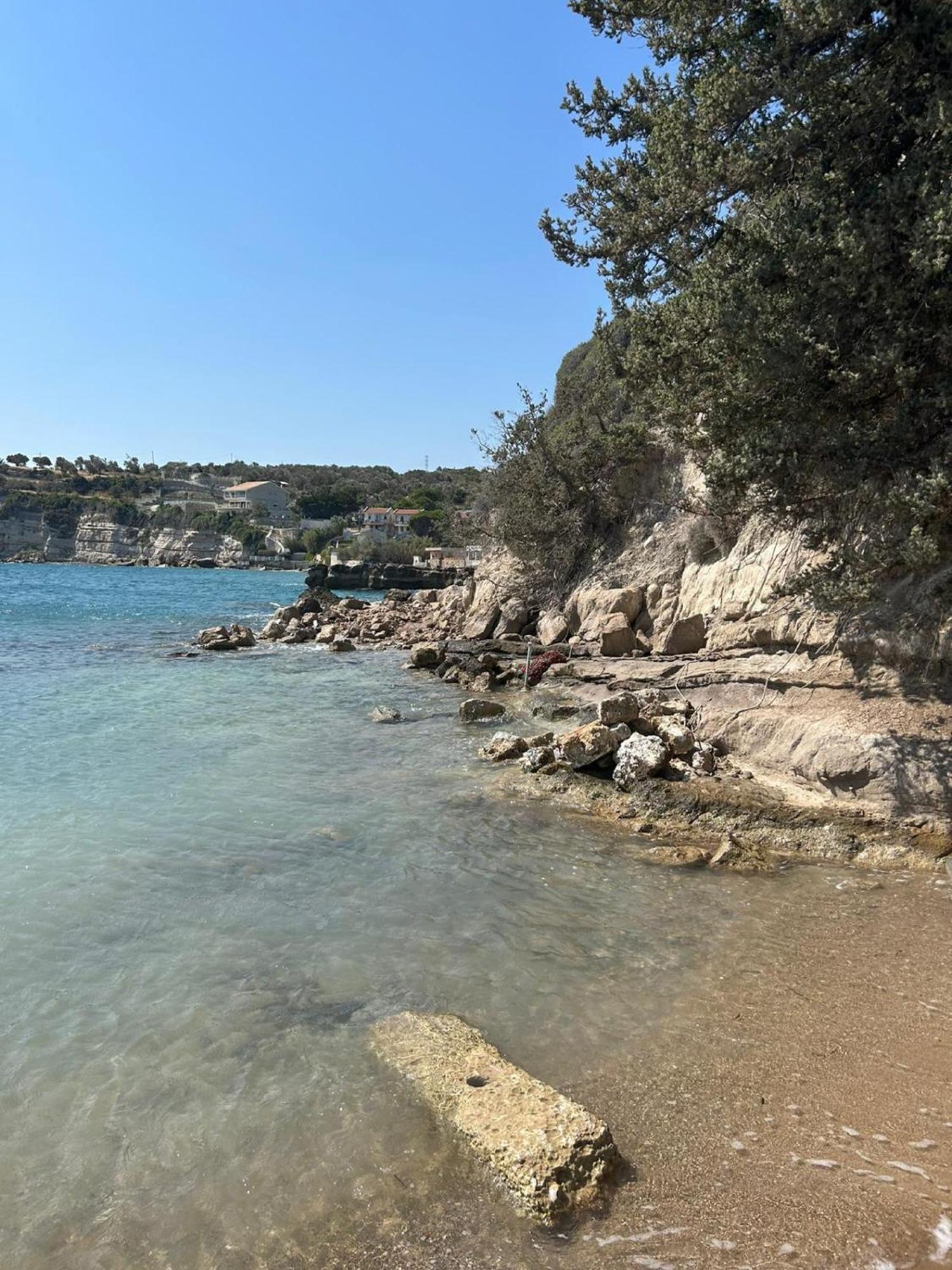 Tiny House Framed By Nature Near Sea In Karaburun Vila Esmirna Exterior foto